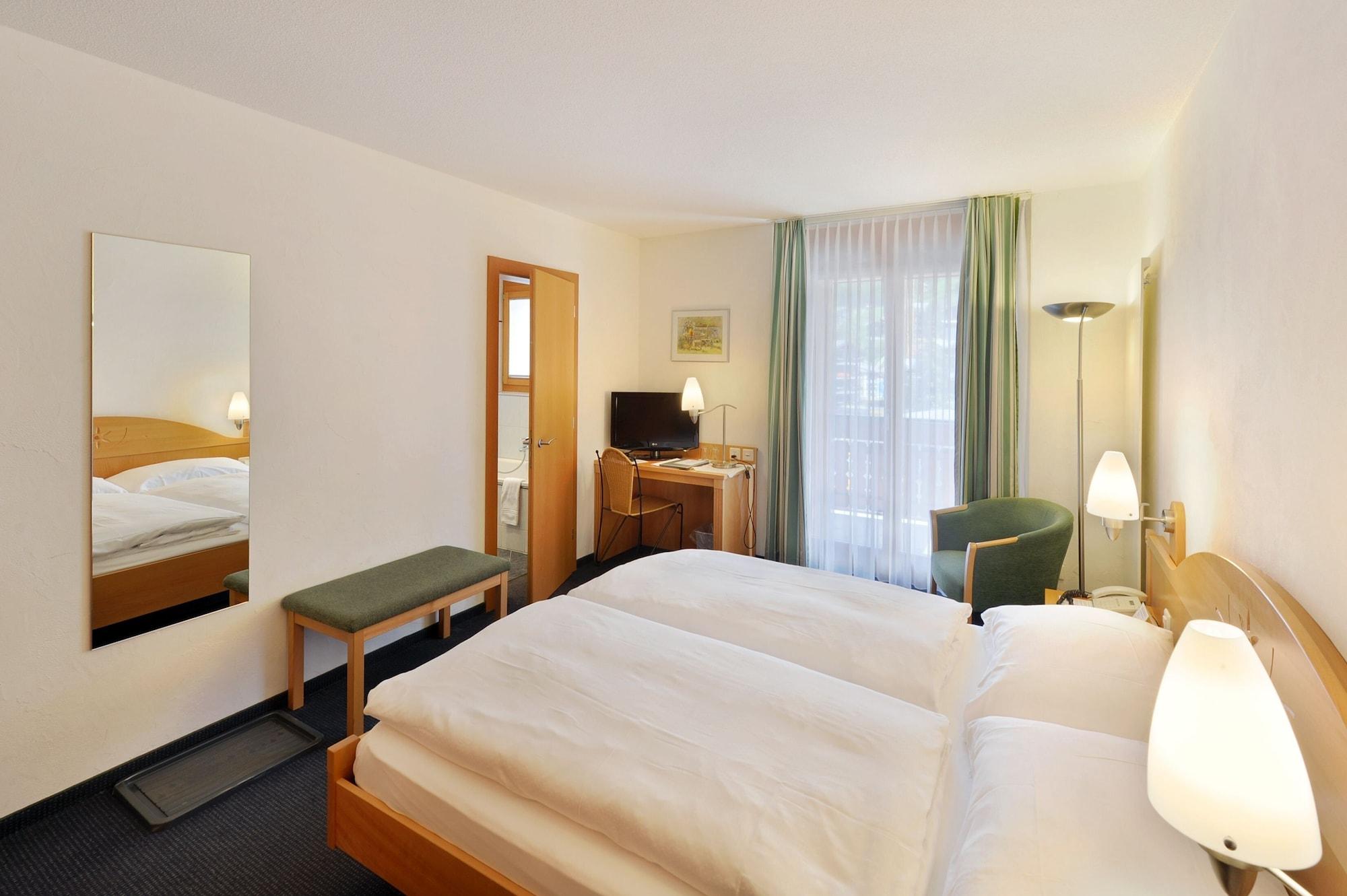Alpine Perren Hotel 3*