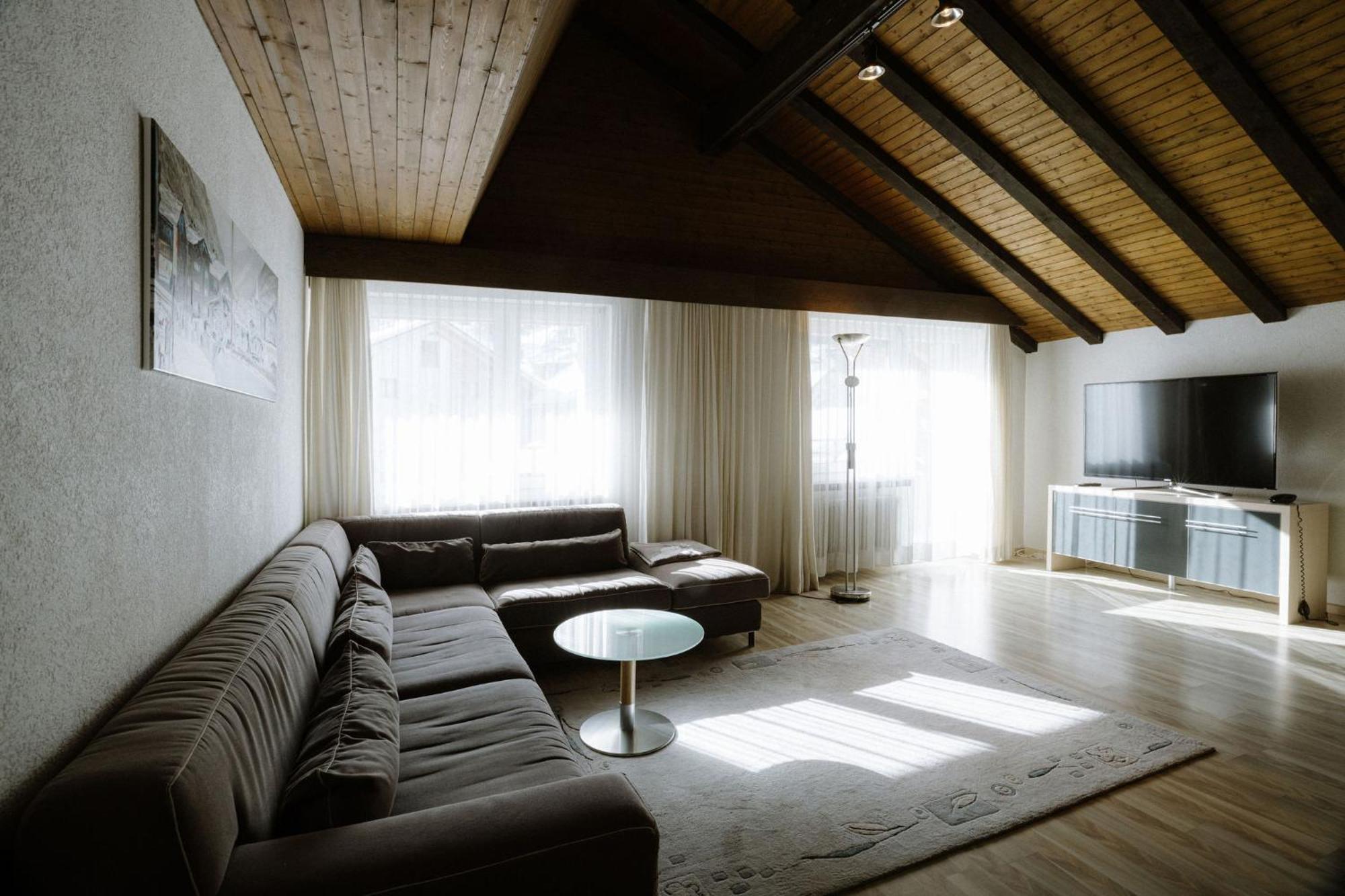 Alpine Perren Hotel
